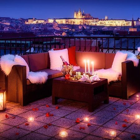 Ferienwohnung A/C + Terrace Breakfast At Tiffany'S Prag Exterior foto